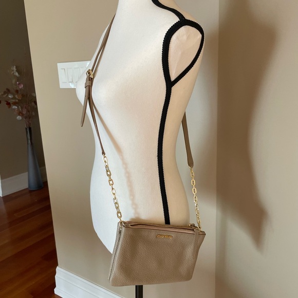 Authentic Miu Miu cross body - Picture 6 of 15